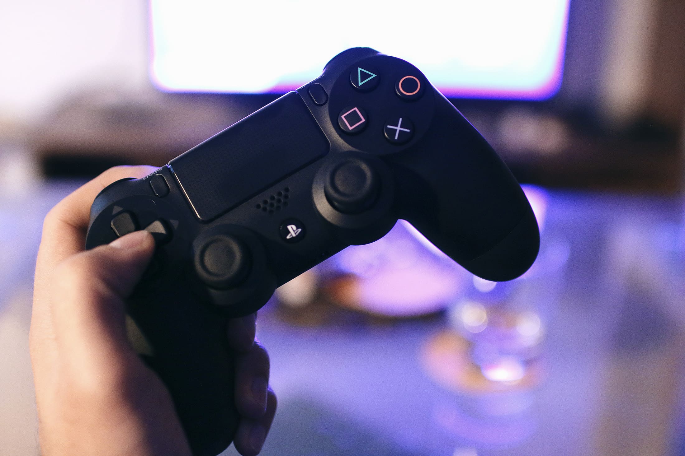 Apa game terbaik yang dirilis pada tahun 2025 menurut kritikus